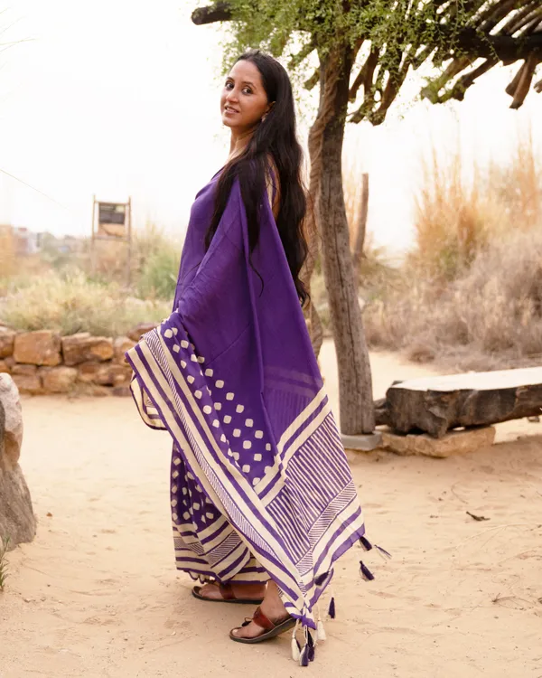 Violet_Cotton_Dot_H_Block_Printed_Mul_Saree_With_Tassels_For_Women